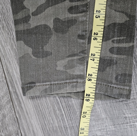 🛍 Universal Thread High Rise Camouflage Camo Cropped Skinny Jeans 6 - Picture 7 of 8